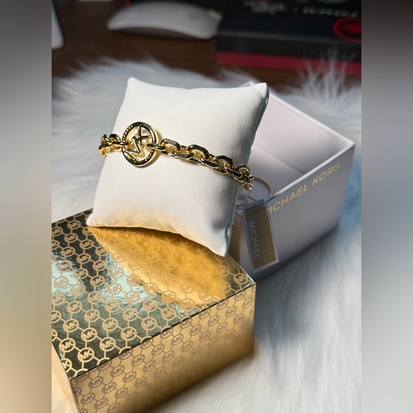 NEW‼️ Michael Kors MK Logo Gold Chain Bracelet NWT